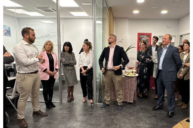 Alberto Escribano en la inauguración de la oficina de MAPFRE